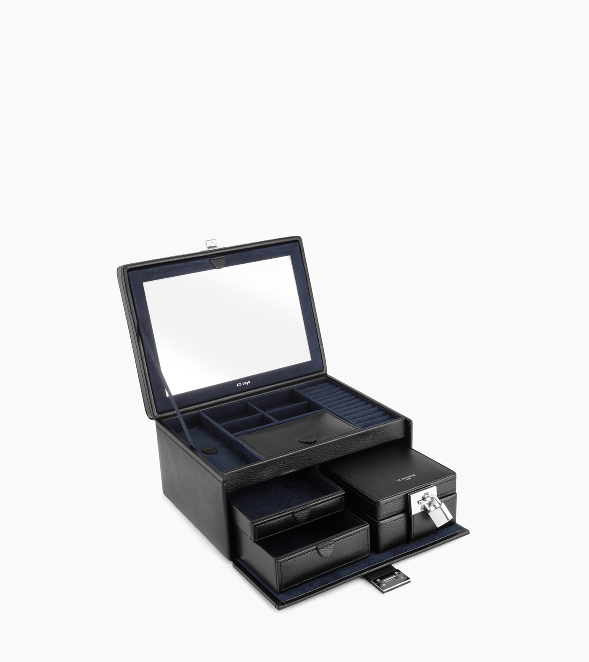 Large jewelry box in leather