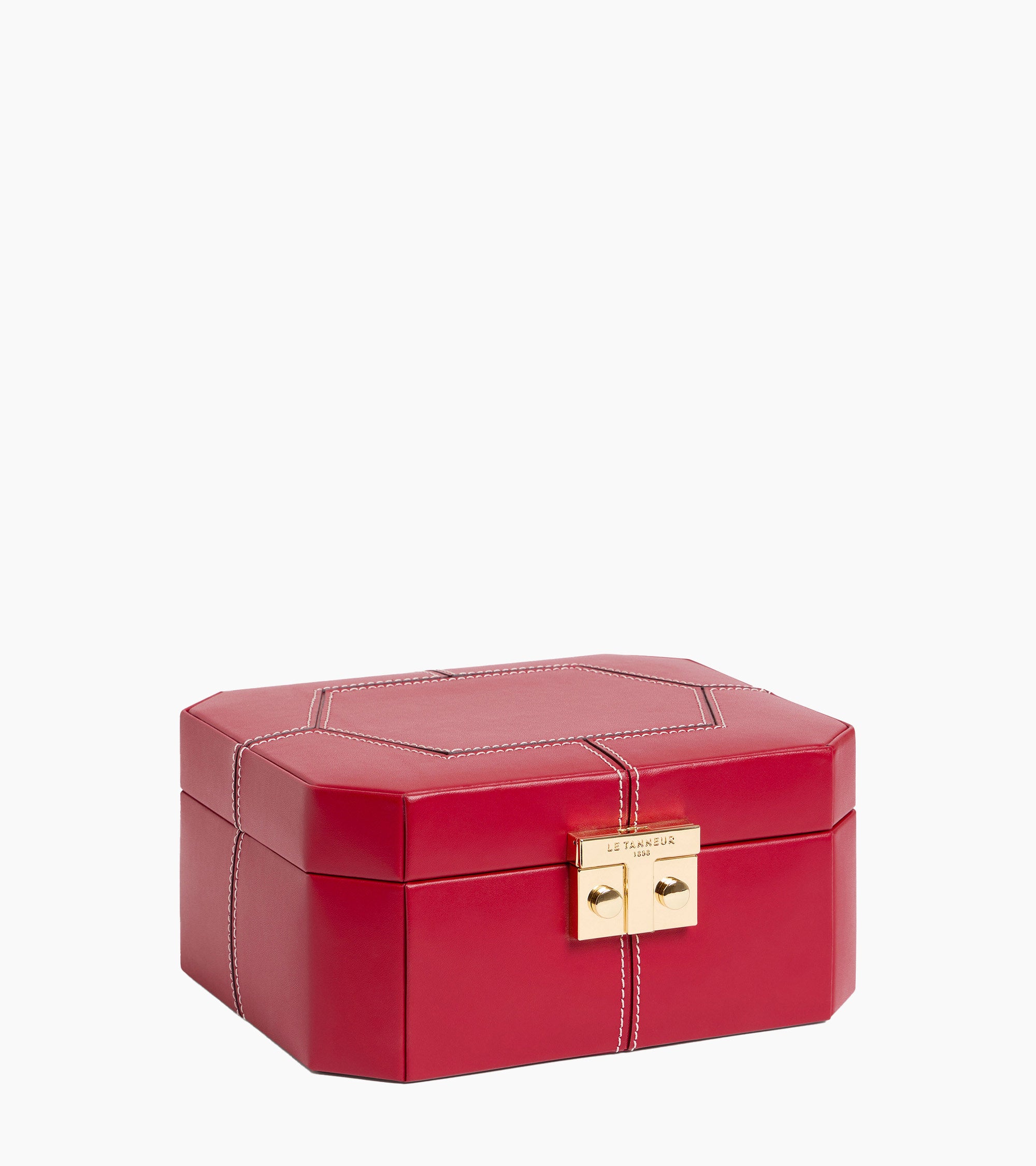 Small jewelry box with T-clasp in leather