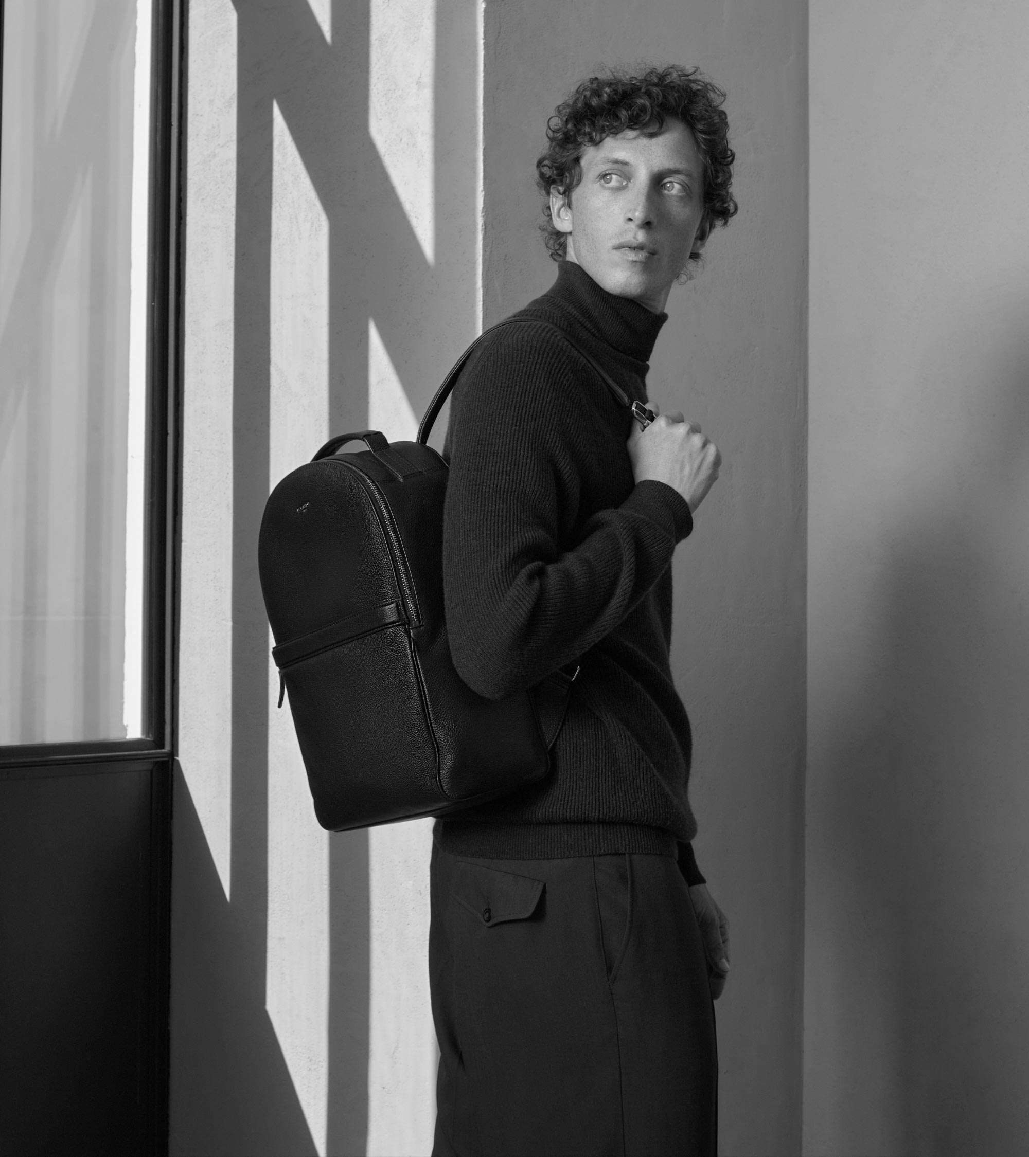 Charles zippered backpack in grained leather