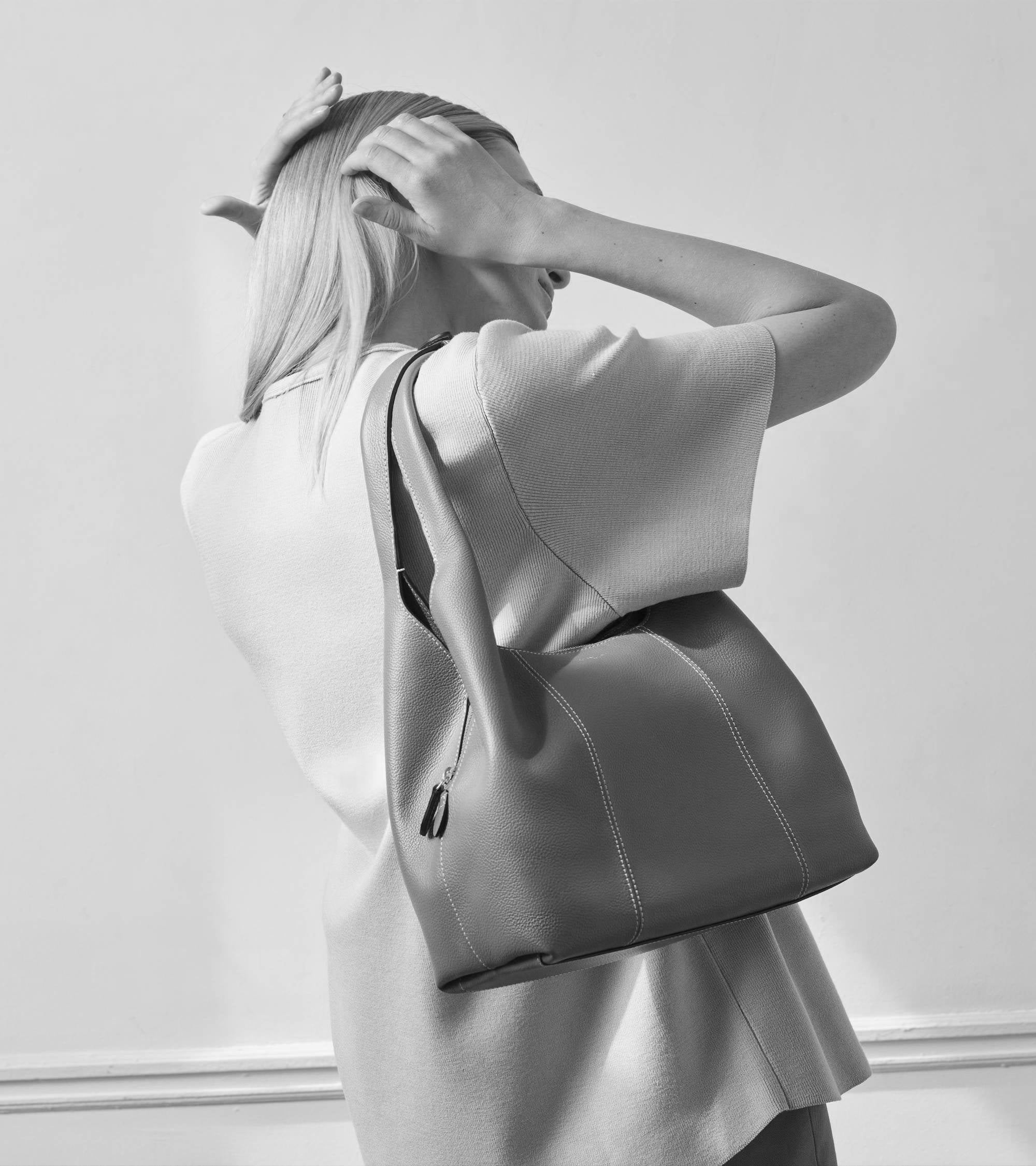 Juliette グレインレザー ミディアム ショルダーバッグ