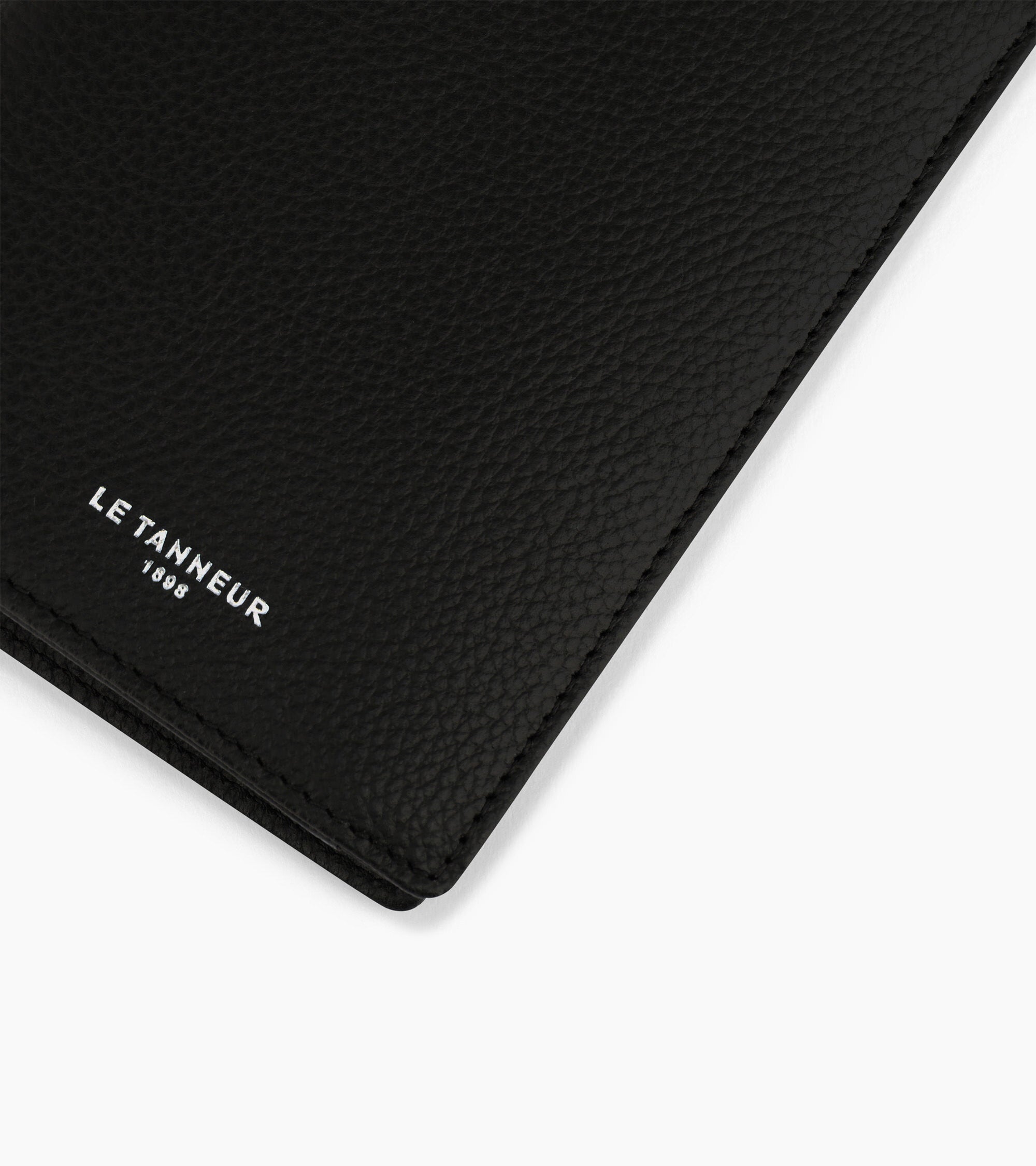 Emile vertical, zipped wallet with 2 gussets in pebbled leather