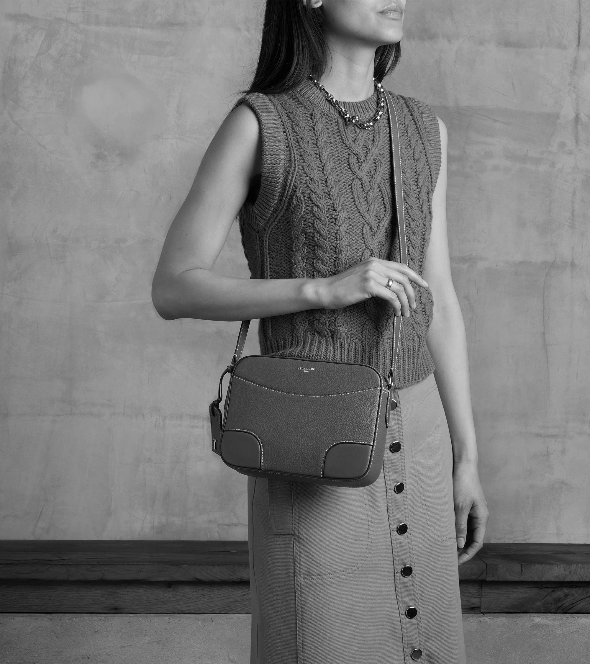 Romy medium smooth grained leather shoulder bag