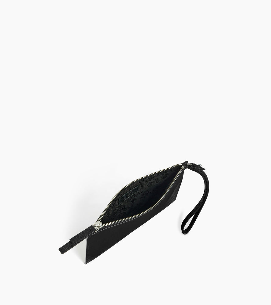Clutch aus genarbtem Leder mit Reißverschluss und Handschlaufe