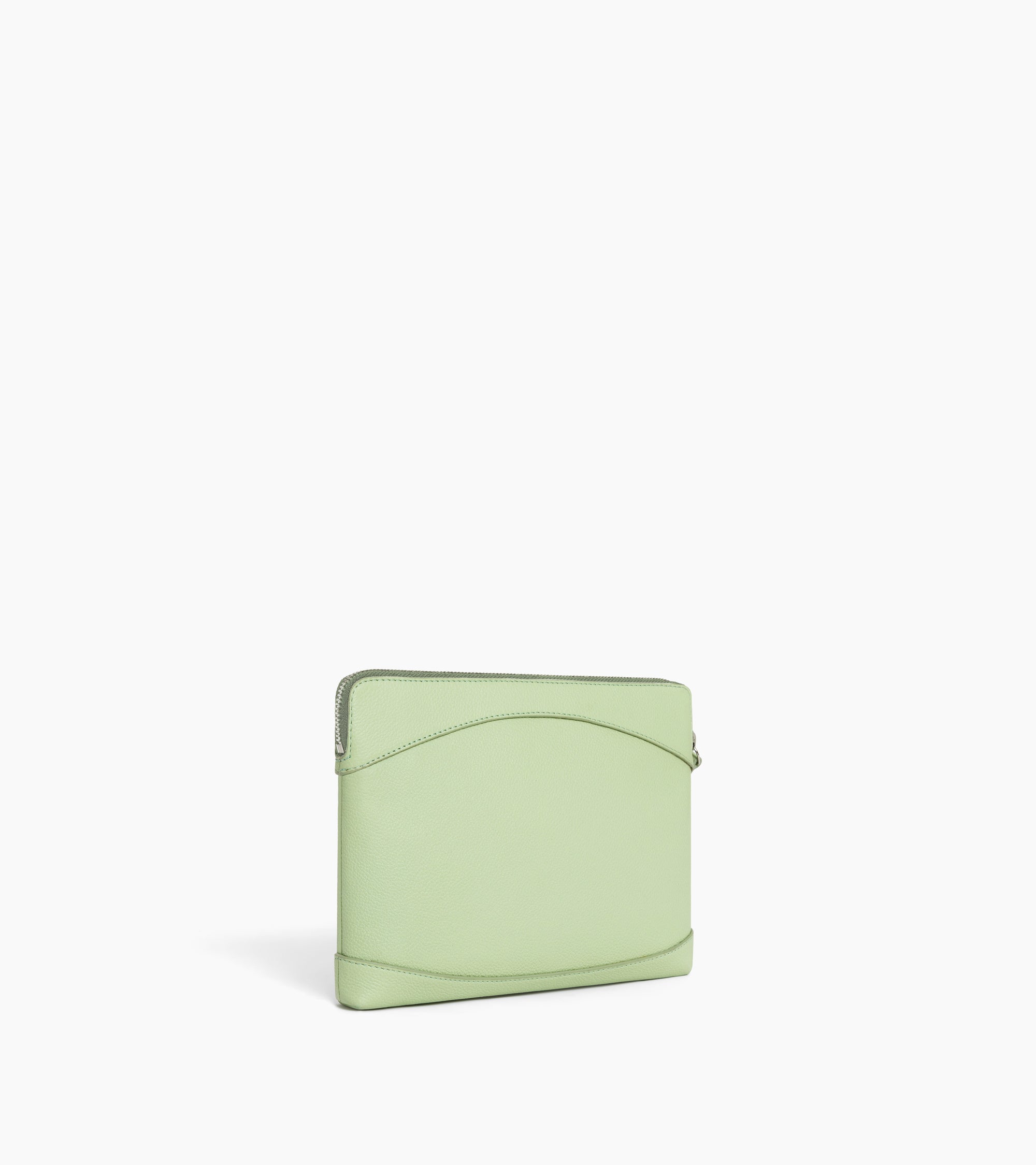 Zipped pouch in grained leather
