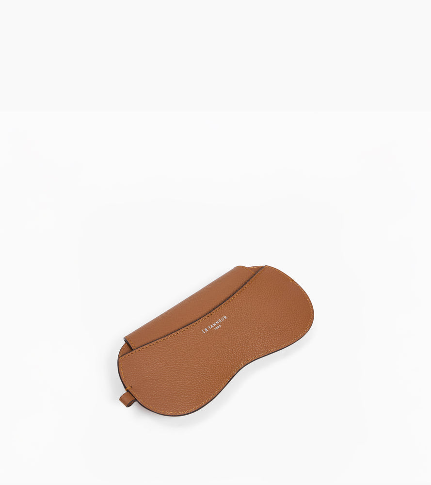 Glasses case with charms in grained leather