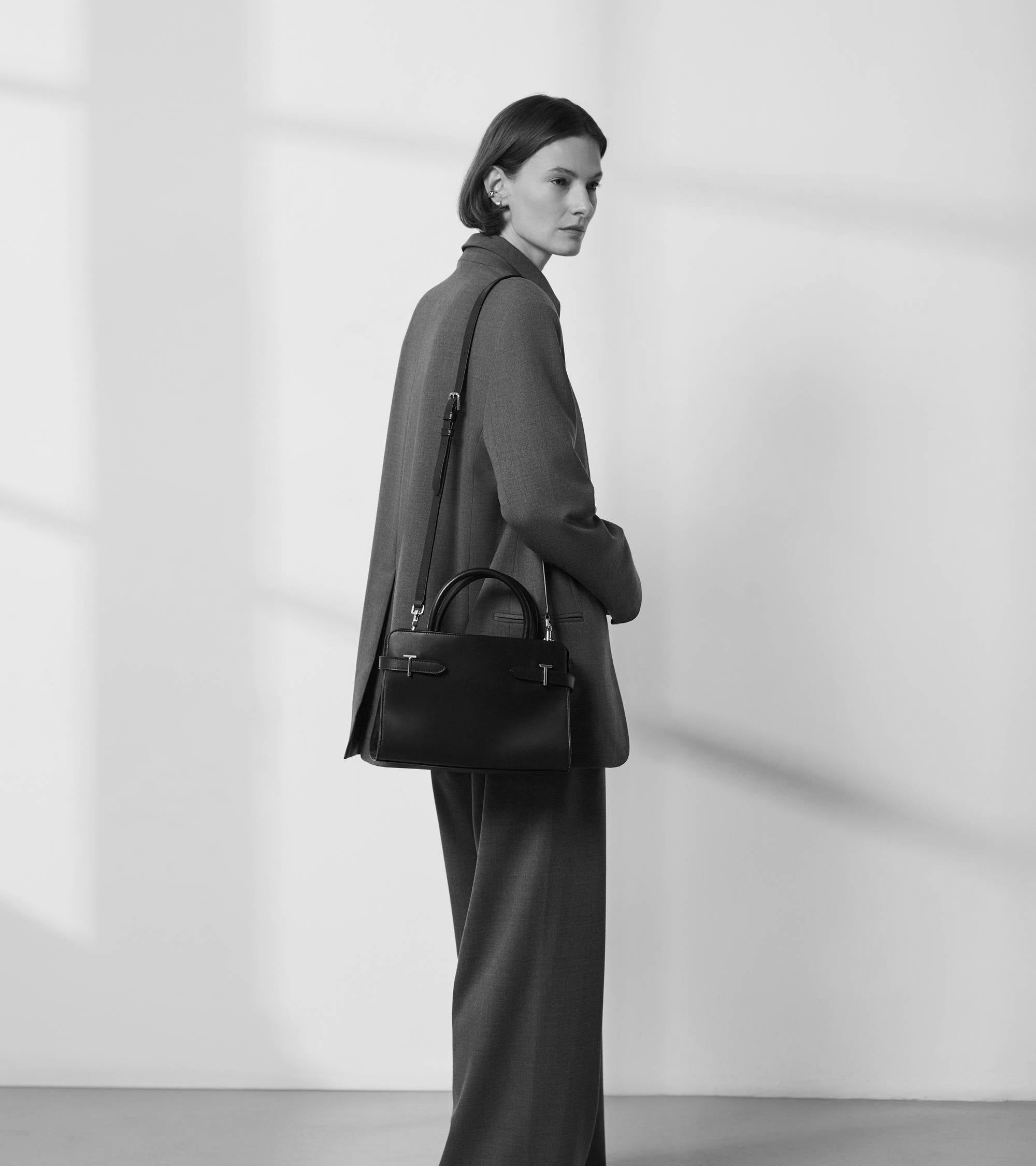 Sac à main moyen modèle Emie en cuir lisse et nubuck