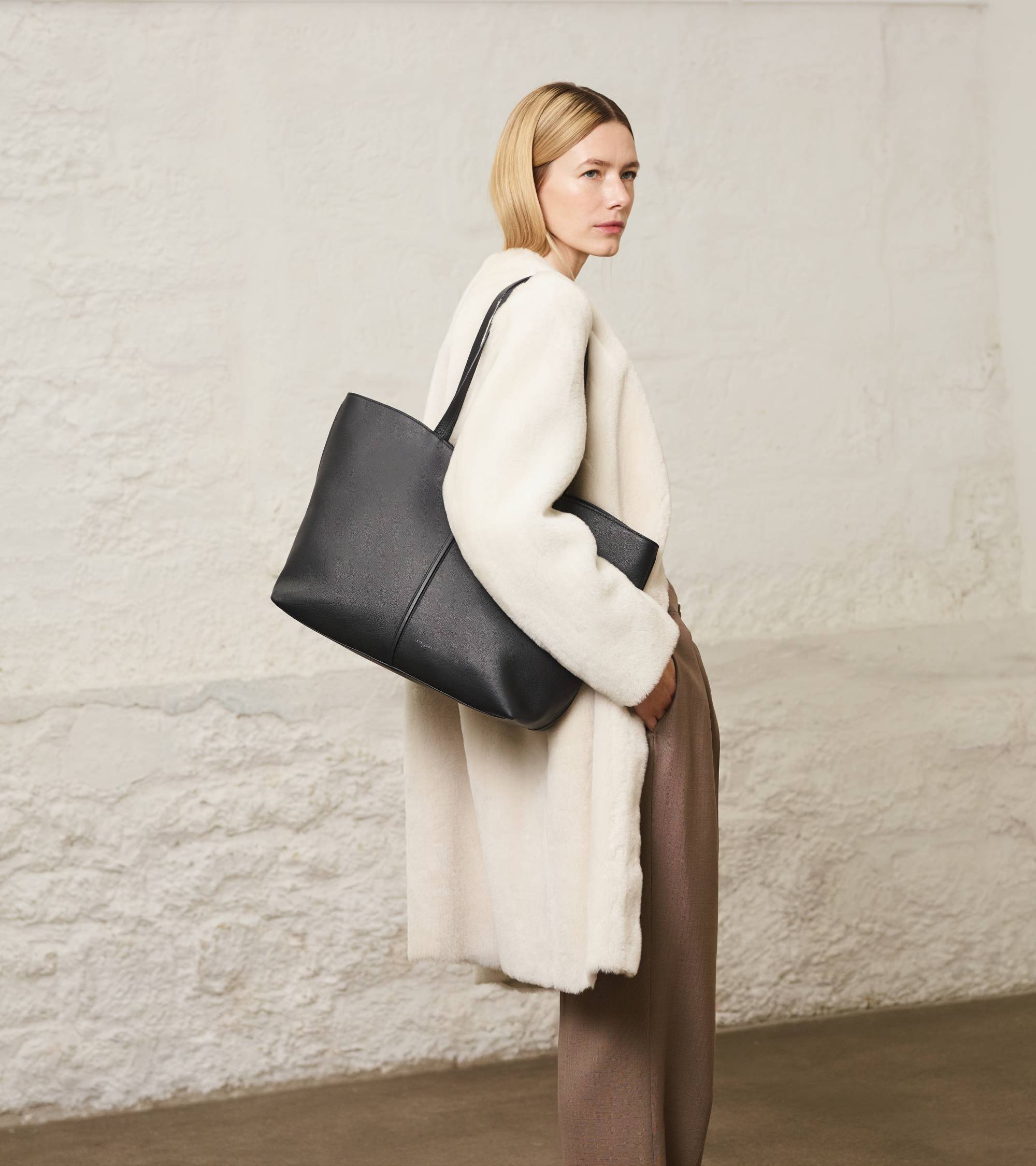 Große Cabas-Tasche Hortense aus doppelseitig genarbtem Leder