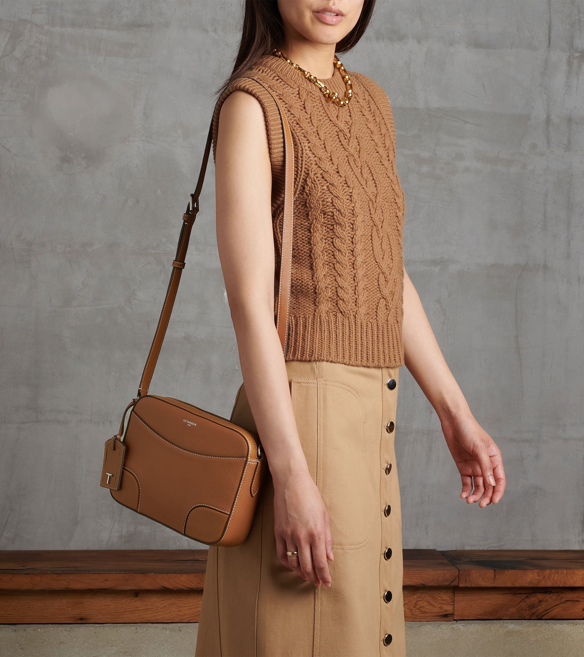 Romy medium smooth grained leather shoulder bag