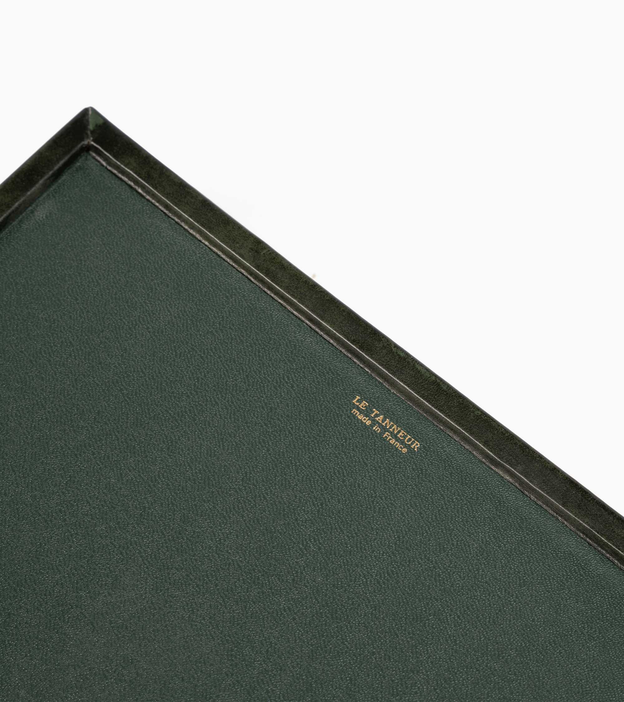 Briefablage für den Schreibtisch aus Leder